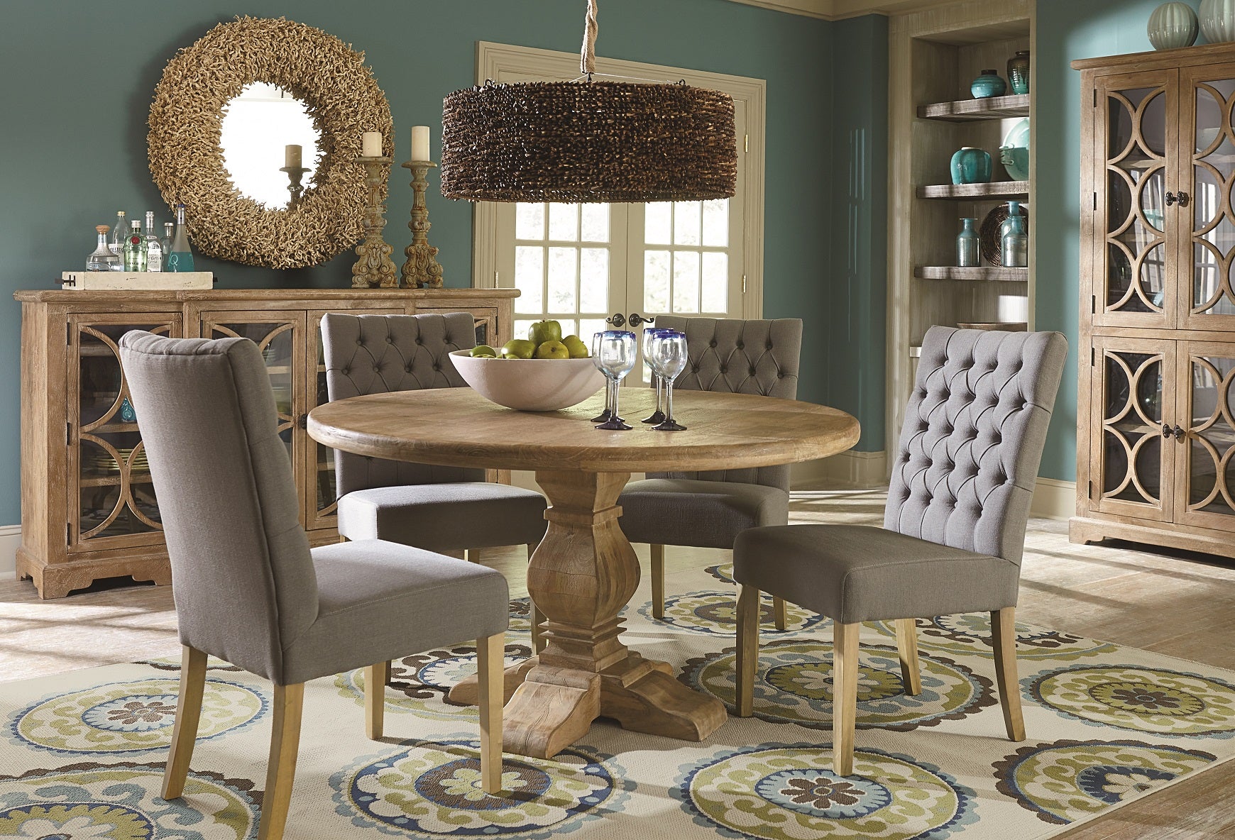 Mango wood round dining table suitable for kitchen and dining room